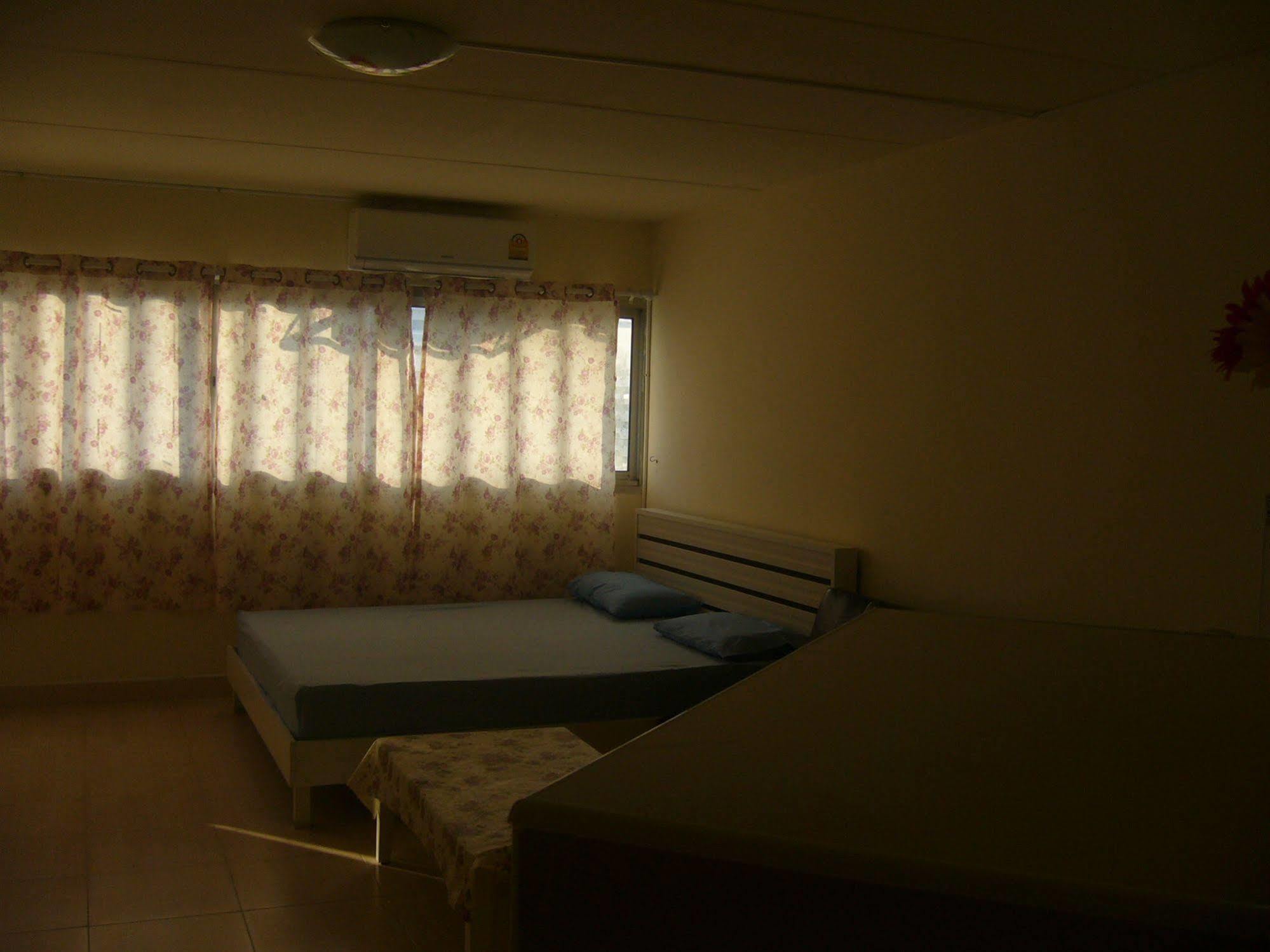 Impact Muang Thong Thani Service Condominium Bangkok Extérieur photo